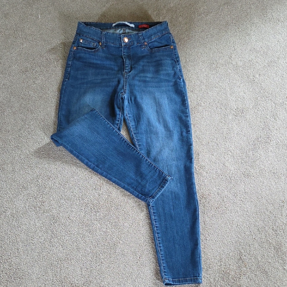 Celebrity Pink Skinny Jeans 9/29